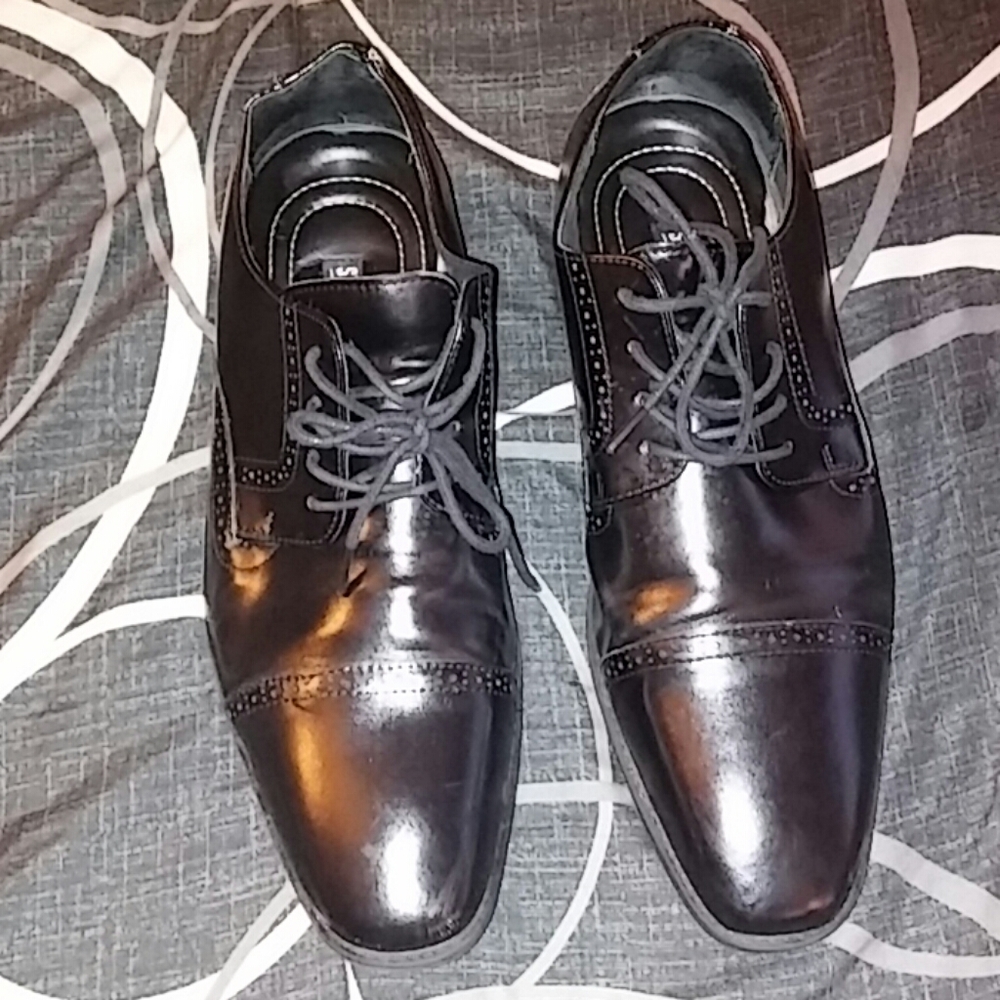 Mens leather shoes